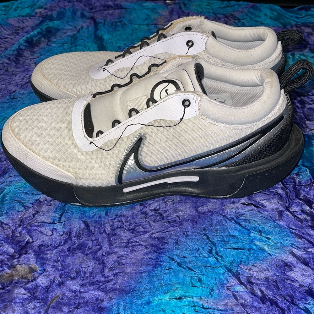 Nike Court Black, White and Silver Sneakers (Missing Laces)